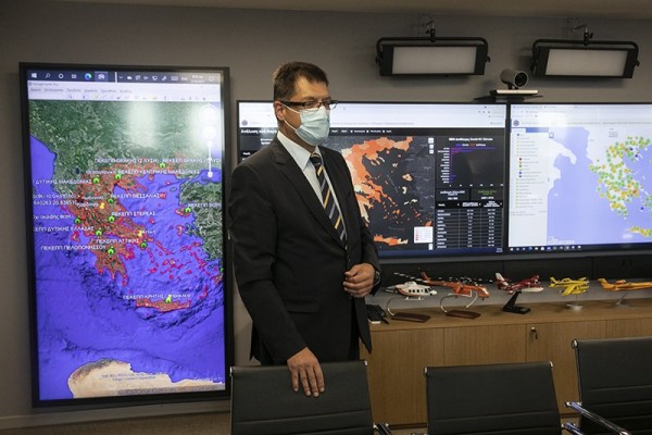 Γιάνες Λέναρτσιτς – Στην Ελλάδα ο Επίτροπος Διαχείρισης Κρίσεων – Συνάντηση με τον Κυριάκο Μητσοτάκη