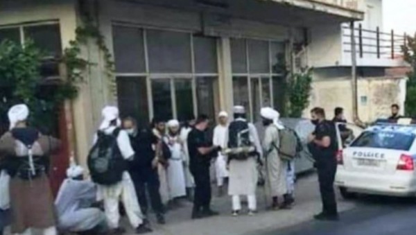 Καλαμάτα – Πέρασαν μουσουλμάνους τουρίστες για… Ταλιμπάν