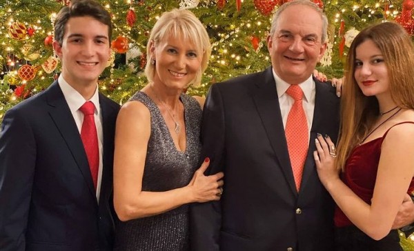 Επιτυχία εις διπλούν – Σε ποιες σχολές πέρασαν τα δίδυμα του Κώστα Καραμανλή