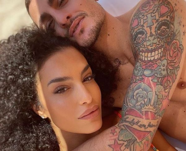 Τζέσικα Αΐντι: Η εκρηκτική σύζυγος του Μάρκο Βεράτι ανεβάζει τη θερμοκρασία στην Μύκονο