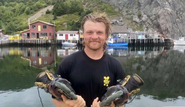 Zachariah Choboter – Έκανε σχεδόν 10.000 χιλιόμετρα με τα skates του για καλό σκοπό και μπήκε στο βιβλίο Γκίνες