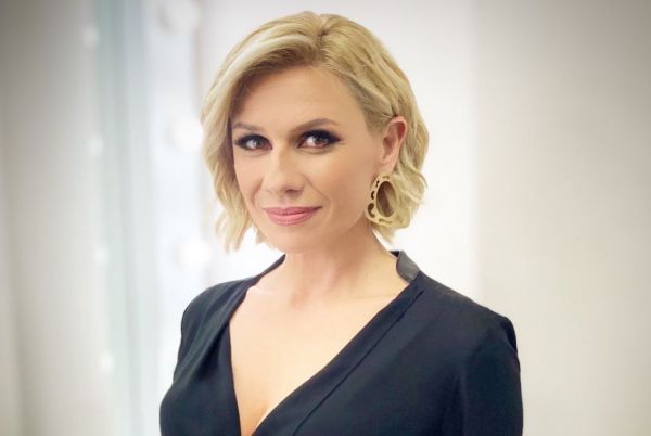 Κατερίνα Καραβάτου – Μιλά πρώτη φορά για τον χωρισμό από τον Κρατερό Κατσούλη και ξεκαθαρίζει τι έχει συμβεί