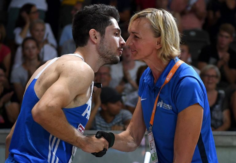 Μίλτος Τεντόγλου – Όταν ο Ολυμπιονίκης του Τόκιο ασπαζόταν τη θρυλική Χάικε Ντρέσλερ