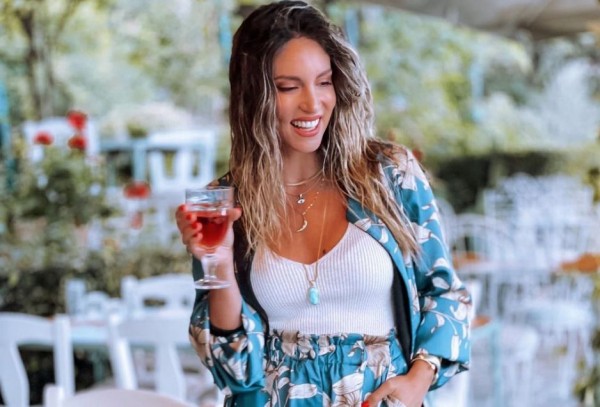 Αθηνά Οικονομάκου – Αποκαλύπτει όλη την αλήθεια για τα κιλά της εγκυμοσύνης