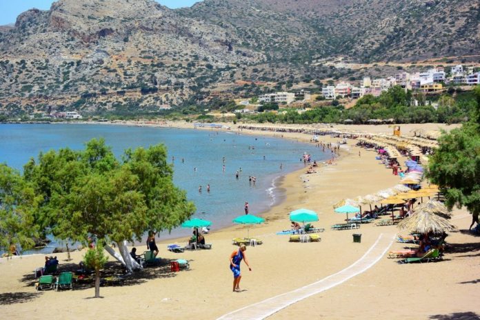 Χανιά – Σοκαριστικό περιστατικό – Γυναίκα πέθανε σε ξαπλώστρα