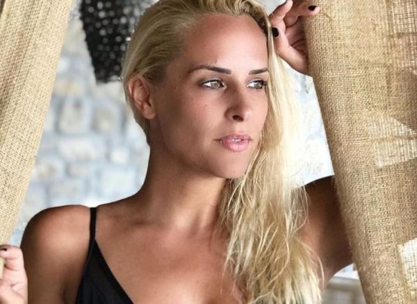 Συγκινεί η Έλενα Ασημακοπούλου – «Οι κόποι μιας ζωής σε δυο βαλίτσες»