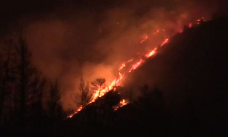 To Twitter «φλέγεται» – Εικόνες Αποκάλυψης από τις πυρκαγιές στα social