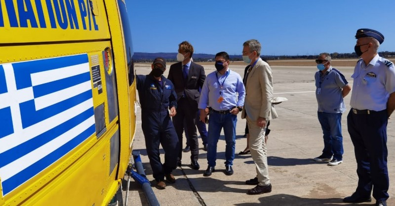 Νίκος Χαρδαλιάς – Επίσκεψη στην Αεροπορική Βάση Δεκέλειας – Συνομίλησε με τους πιλότους των ελικοπτέρων πυρόσβεσης