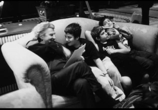 Μίκης Θεοδωράκης – Ξεσπά ο εγγονός του – «Δεν είναι ώρα για αυτοπροβολή»