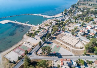 Ποδοσφαιρικό παλατάκι δημιουργείται δίπλα στη θάλασσα