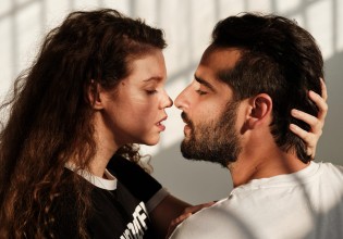 «Οι κάτω απ’ τ’ αστέρια» επιστρέφουν για τέταρτη χρονιά