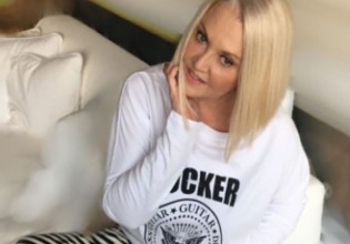 Ρούλα Κορομηλά – Άλλαξε look και αυτή την αλλαγή δεν την περίμενε κανείς