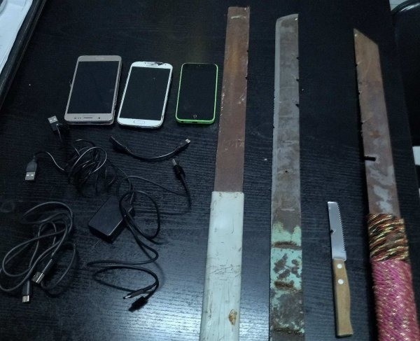 Φυλακές Κορυδαλλού – Σπαθιά, κατσαβίδια, ψαλίδια και ναρκωτικά «ξετρύπωσε» η έρευνα