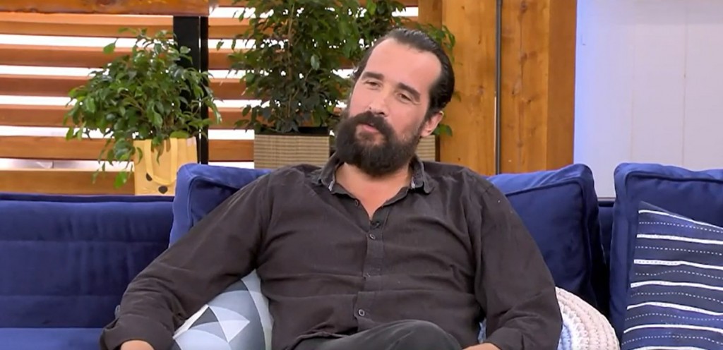 Απίστευτη δήλωση Τάσου Νούσια – Κοιμήθηκα μέσα σε φέρετρο την ώρα του γυρίσματος