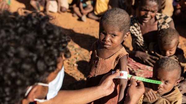 H κλιματική αλλαγή φέρνει πρωτόγνωρο λιμό στη Μαδαγασκάρη