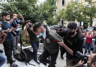 Υπόθεση κοκαΐνης – Τι έκανε ο σύντροφος της παίκτριας ριάλιτι πριν τον συλλάβουν – Βίντεο ντοκουμέντο