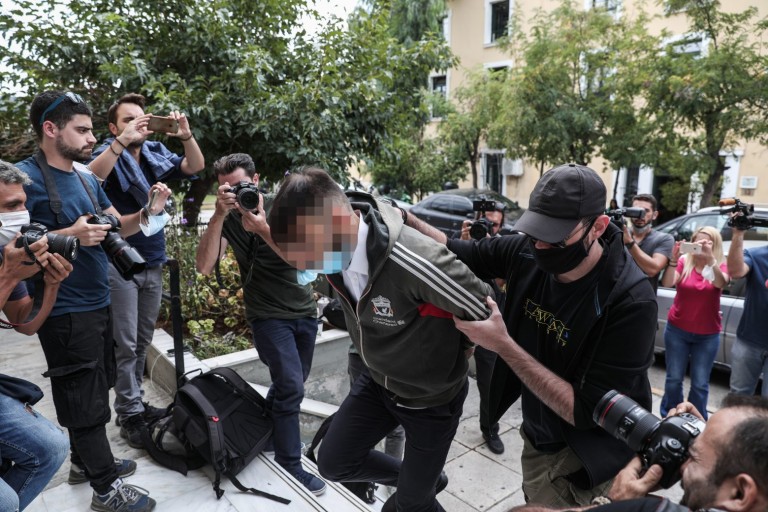 Υπόθεση κοκαΐνης – Τι έκανε ο σύντροφος της παίκτριας ριάλιτι πριν τον συλλάβουν – Βίντεο ντοκουμέντο