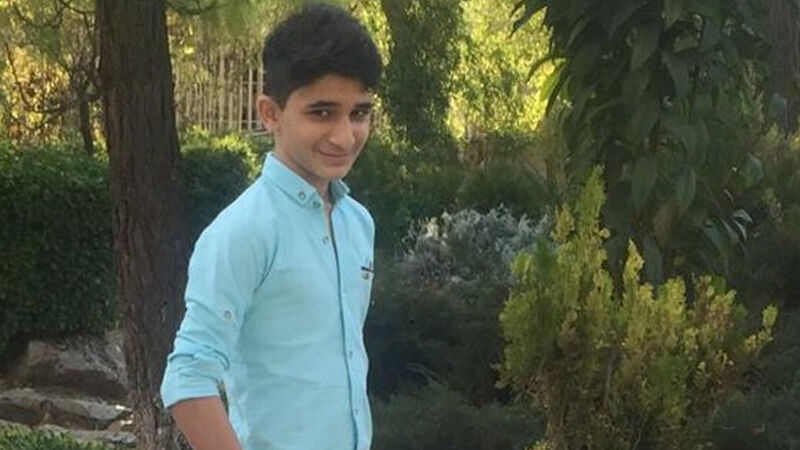 Ιράν – Θλίψη σε όλη την χώρα για τον θάνατο του 15χρονου που σκοτώθηκε προσπαθώντας να σώσει δύο γυναίκες από τη φωτιά
