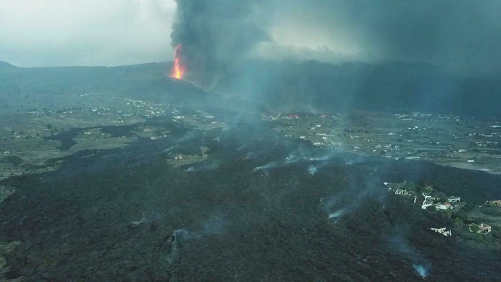 Έλληνας ηφαιστειολόγος παρακολουθεί το ηφαίστειο στη Λα Πάλμα