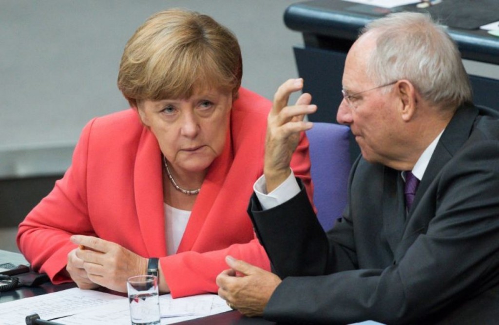 «Σφαγή» στο Βερολίνο – Επίθεση Σόιμπλε στη Μέρκελ, στο πλευρό της ο Ζέντερ