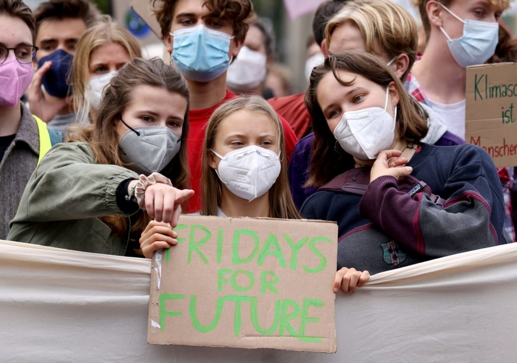 Παρασκευές για το Μέλλον – Νέος γύρος διαδηλώσεων για το κλίμα σε όλο τον κόσμο