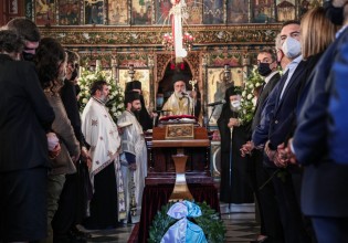 Μίκης Θεοδωράκης – Η Ελλάδα υποκλίθηκε στον οικουμενικό Έλληνα – Πέρασε στην αιωνιότητα