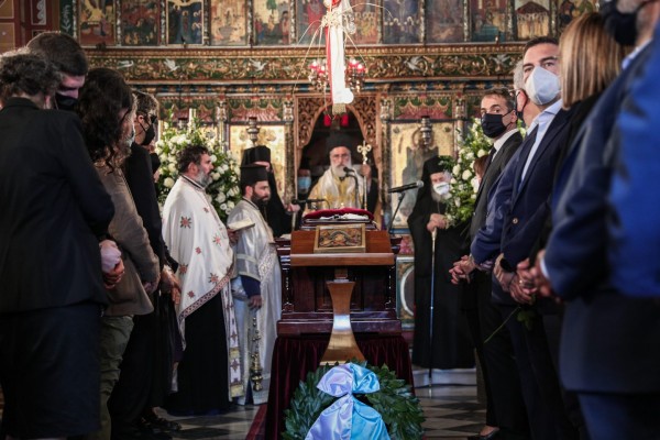 Μίκης Θεοδωράκης – Η Ελλάδα υποκλίθηκε στον οικουμενικό Έλληνα – Πέρασε στην αιωνιότητα