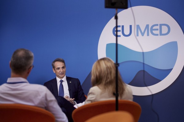 Μητσοτάκης – Βιώσιμη οικονομία με τερματισμό της υπερφορολόγησης για τη μεσαία τάξη