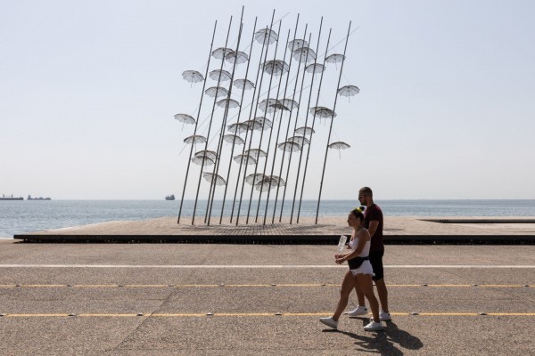 Καιρός – Μίνι καλοκαίρι και μετά… χειμώνας – Πότε πέφτει ξανά η θερμοκρασία