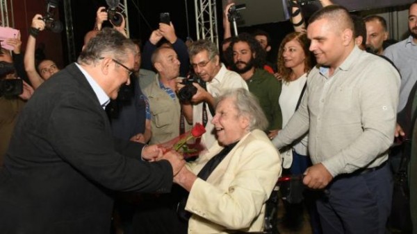 Θεοδωράκης – Θέλω να αφήσω τον κόσμο αυτόν σαν κομμουνιστής – Τι είχε ζητήσει από τον Δ. Κουτσούμπα