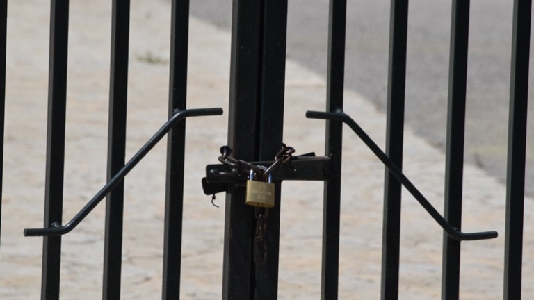 Γιαμαρέλλου – Νέα μελέτη έδειξε πως το λουκέτο στα σχολεία δεν περιορίζει τη διασπορά από το πρώτο κρούσμα