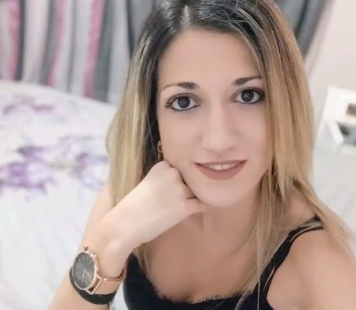 Γυναικοκτονία στη Ρόδο – Θρήνος, θλίψη και οργή στην κηδεία της 32χρονης Ντόρας