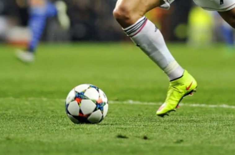 Η αστυνομία ψάχνει πασίγνωστο ποδοσφαιριστή – Πυροβόλησε έναν άντρα στη μέση του δρόμου