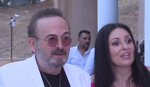 Σταμάτης Γονίδης – Βάφτισε την κόρη του παρουσία πολλών επώνυμων φίλων του