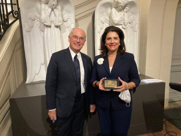 Στο Παρίσι χτυπά η καρδιά των Ιονίων Νήσων