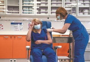 Εμβόλιο – «Από τον Φεβρουάριο έπρεπε να είχε επιβληθεί η υποχρεωτικότητα του εμβολιασμού»