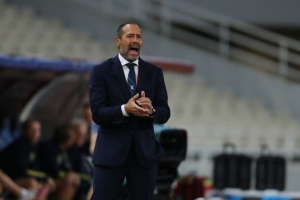 «Καρφιά» Φαν Σιπ στις ομάδες για τη μη χρήση Ελλήνων