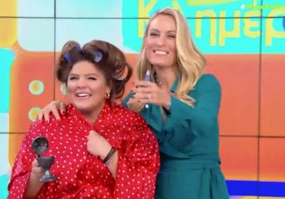 Δανάη Μπάρκα – Με… μπουρνούζι και λιβάνι στο πλατό της Μελέτη