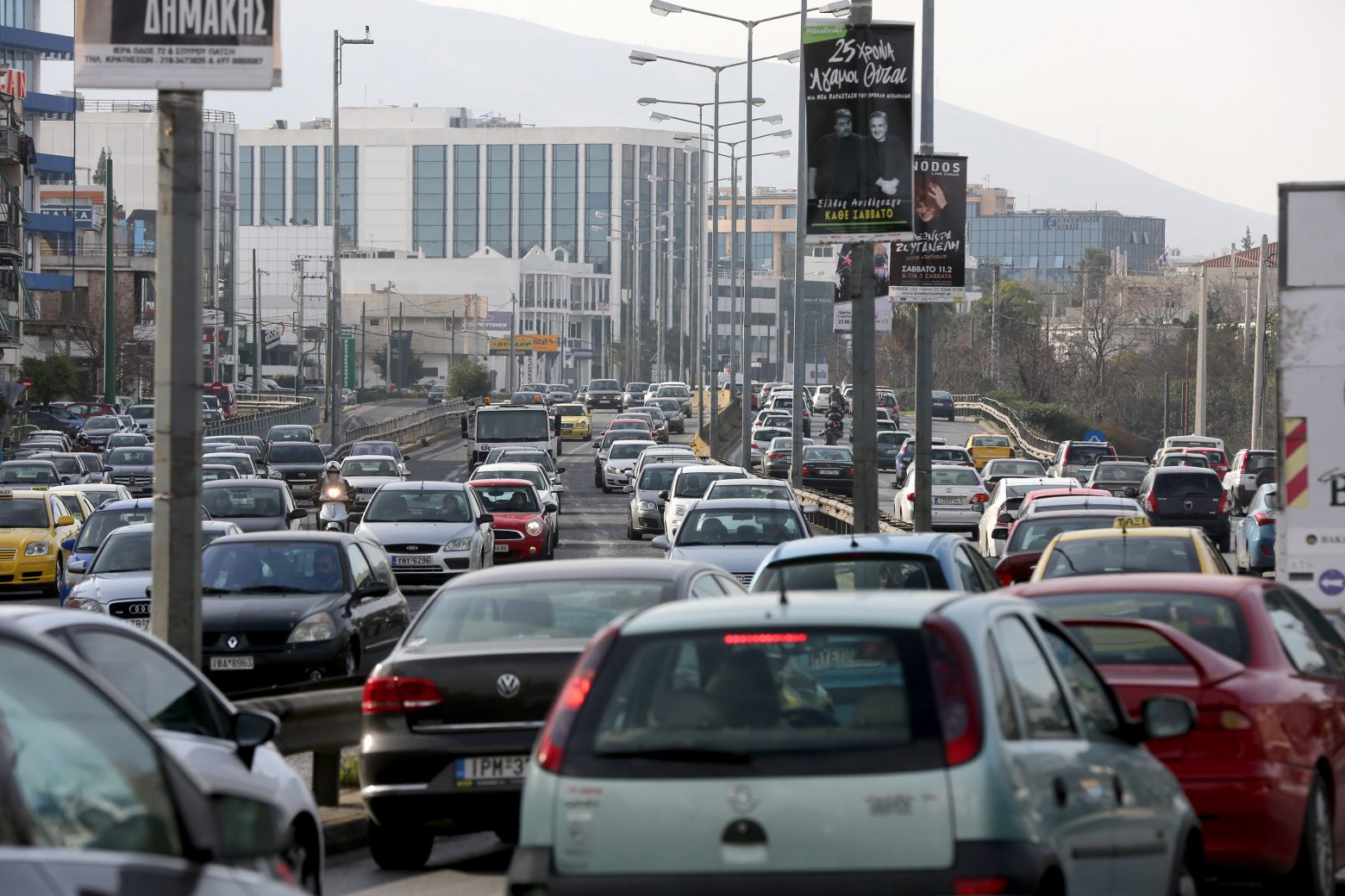 Κίνηση τώρα - Ουρές χιλιομέτρων στον Κηφισό – Ποιοι δρόμοι της Αθήνας βρίσκονται στο «κόκκινο»