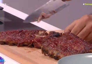 Χοιρινά παϊδάκια που λιώνουν στο στόμα από τον Γιώργο Παπακώστα