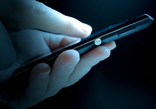 ΗΠΑ – Έπνιγε την 2χρονη κόρη της συντρόφου του και το τραβούσε βίντεο