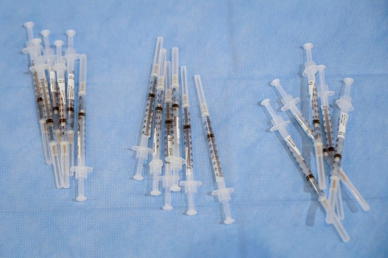 Κορονοϊός - Σύντομα θα υπάρχουν επαρκείς δόσεις εμβολίων για όλους