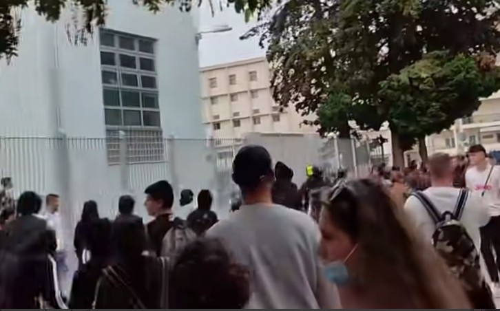 Επεισόδια στη Σταυρούπολη – Μαρτυρία μαθήτριας – «Φασίστες μαχαίρωναν και χτυπούσαν τους φοιτητές»