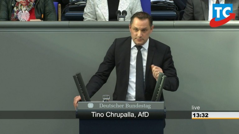 Γερμανία – Γκάφα για τον αρχηγό του ακροδεξιού κόμματος – Την «πάτησε» live απέναντι σε έφηβο δημοσιογράφο