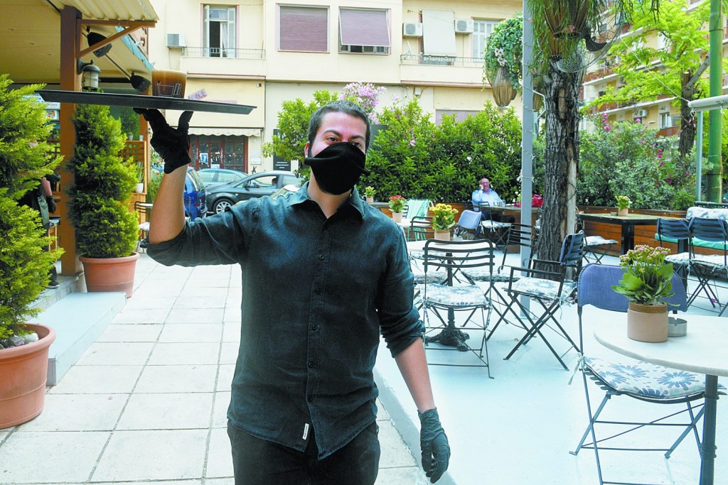 Ανεμβολίαστοι – Αυτοί είναι οι 10 κλάδοι στους οποίους απαιτούνται πλέον δύο test για τους εργαζόμενους