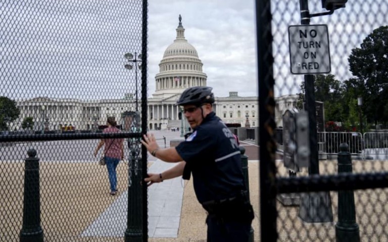 ΗΠΑ – Μόνο 200 διαδηλωτές στο Καπιτώλιο – Ζήτησαν δίκαιη δίκη για τους συλληφθέντς της 6ης Ιανουαρίου