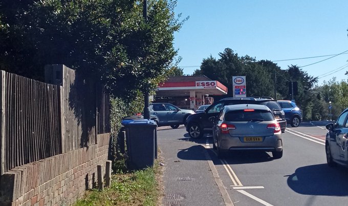 Βρετανία – Εξαντλήθηκαν τα καύσιμα στο 1/3 των βενζινάδικων