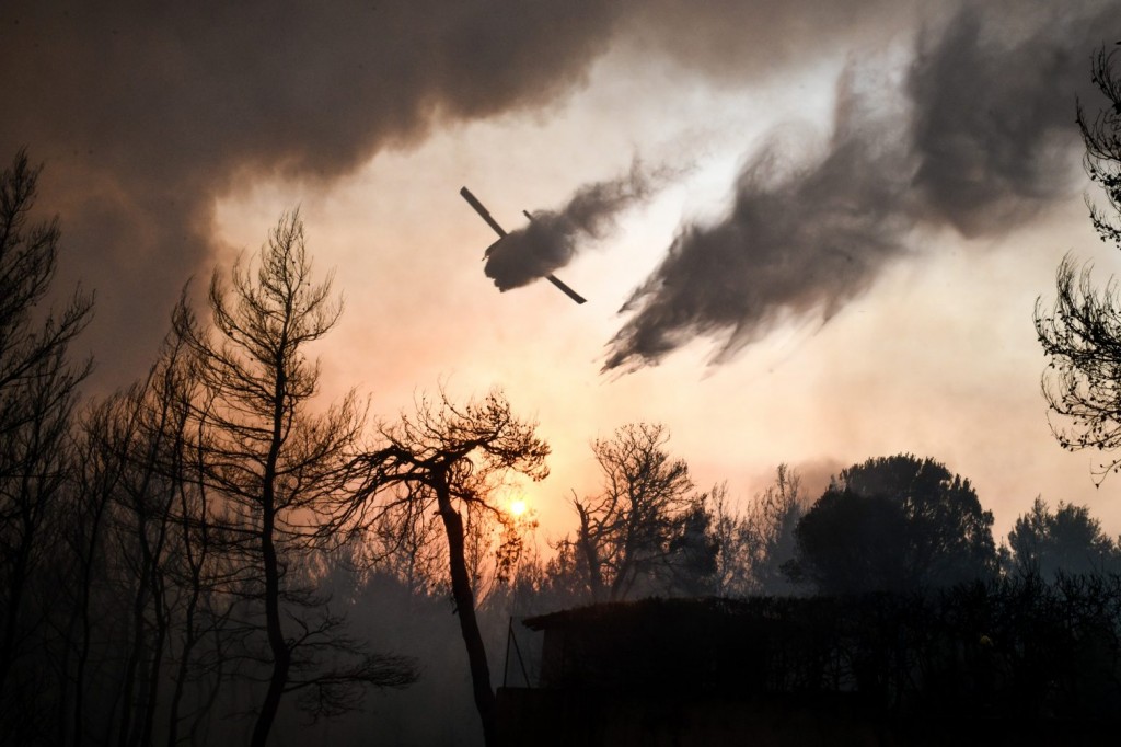 Οι πρόσφατες πυρκαγιές στην Αττική έκαψαν το 16% των δασών της [Χάρτης]