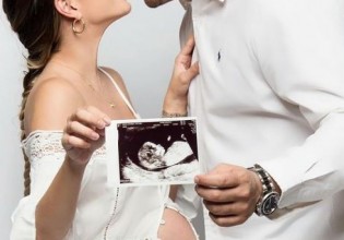 Γέννησε πρώην παίκτρια ριάλιτι – Το μήνυμα μέσα από το μαιευτήριο