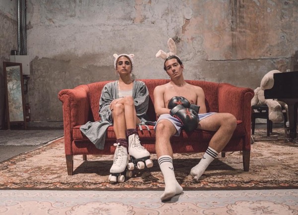 «Το κορίτσι που γίνεται γορίλας και άλλες ιστορίες ανάρρωσης» – Τελευταίες παραστάσεις για την perfomance